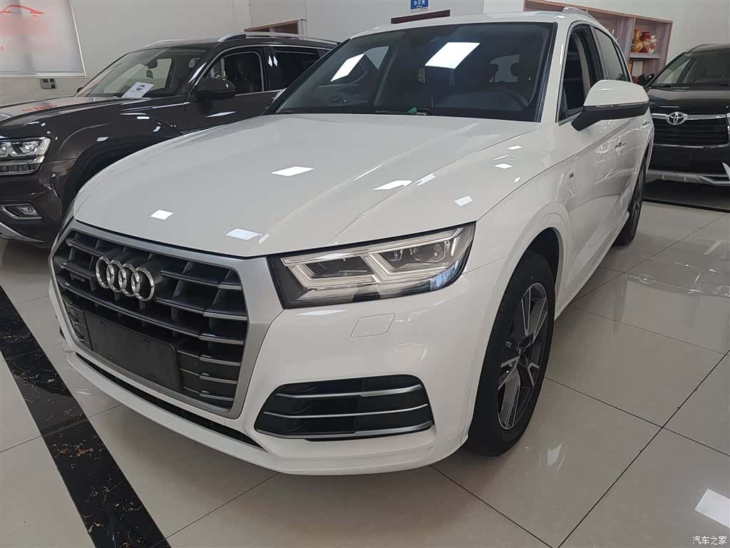 Audi Q5L, 2020 1