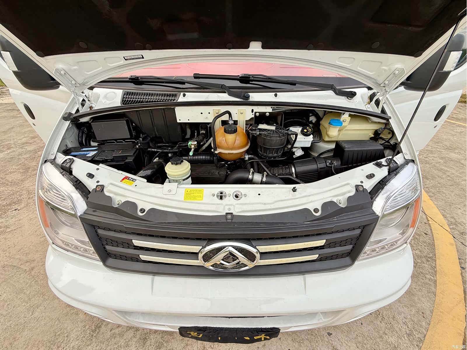 Maxus V80, 2022 19