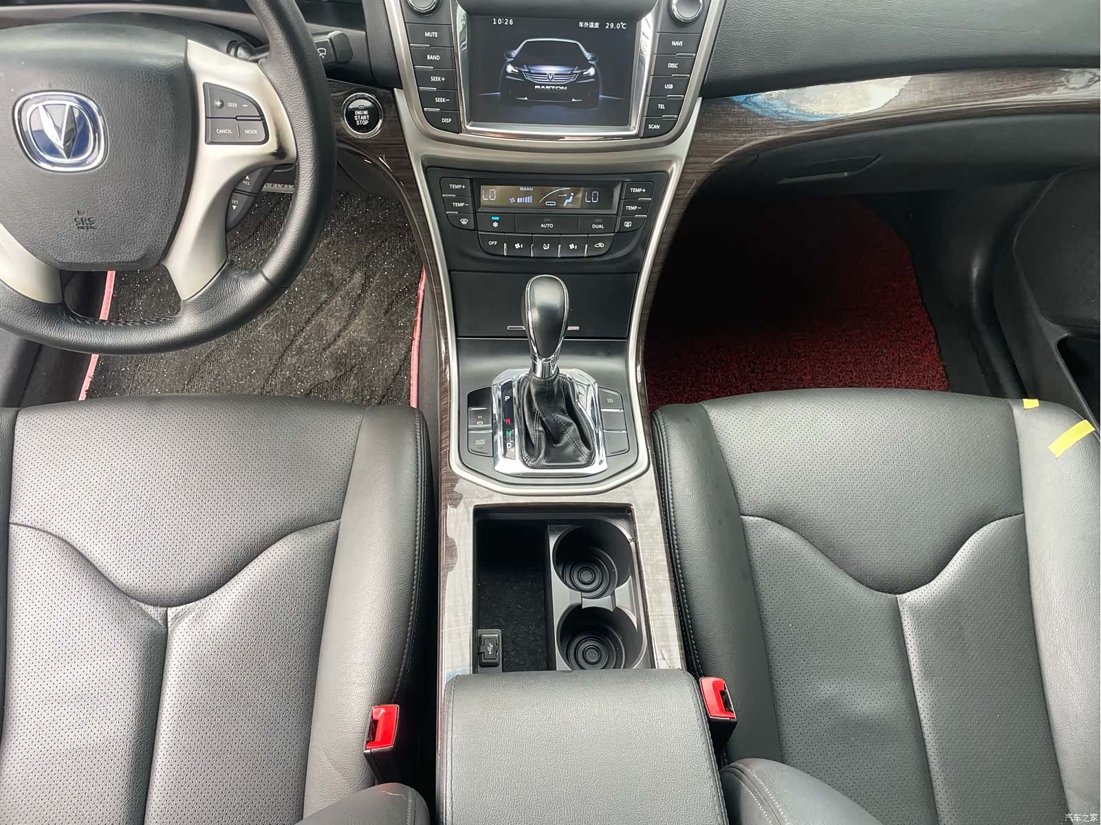 Changan V, 2015 21