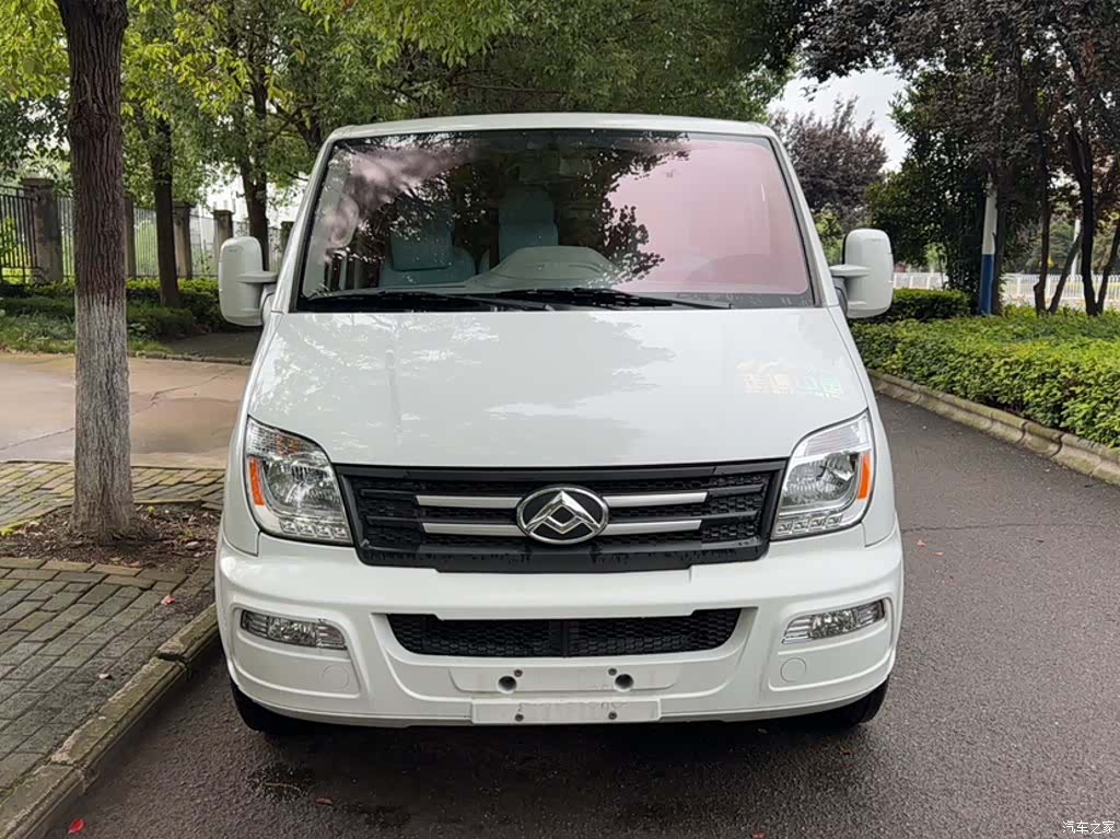 Maxus V80, 2023 4
