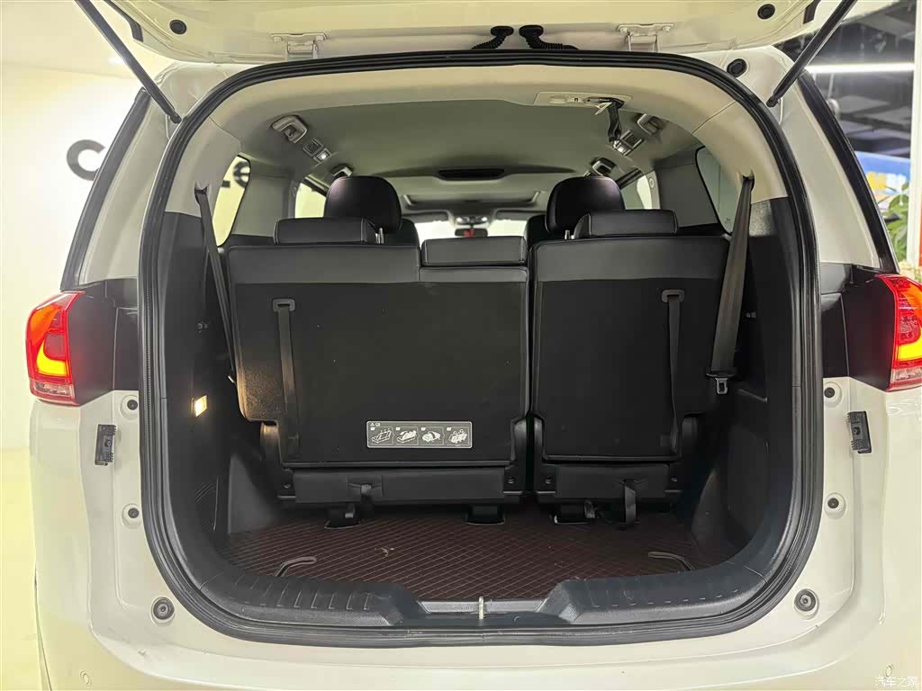 Trumpchi M8, 2021 8