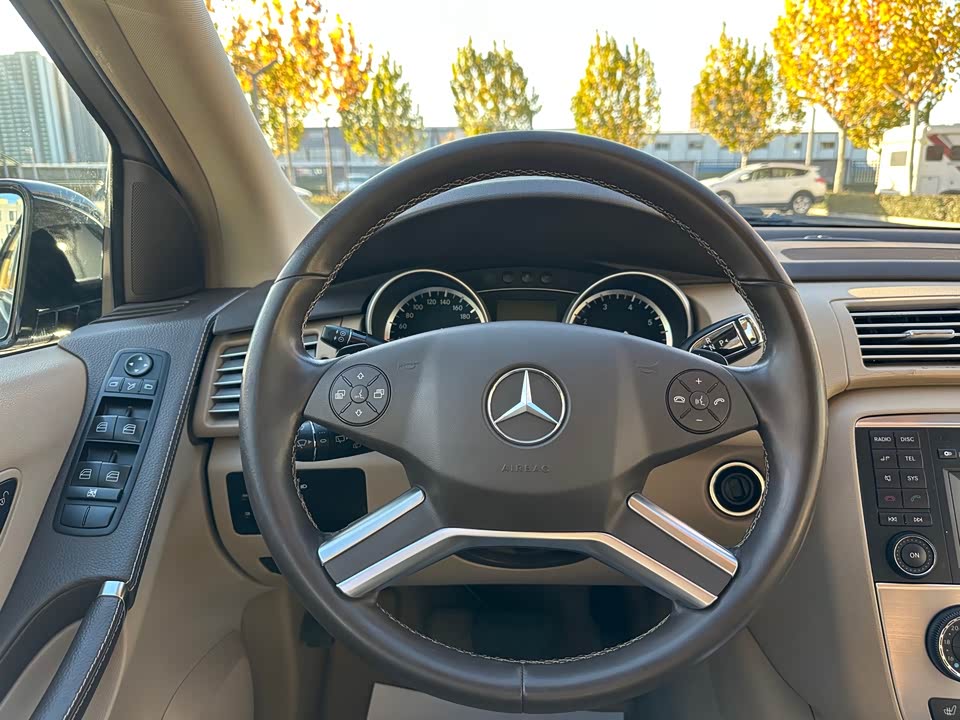 Mercedes-Benz R-class