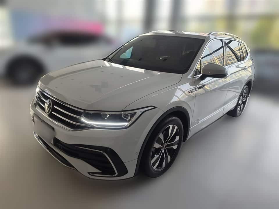 Volkswagen Tiguan L