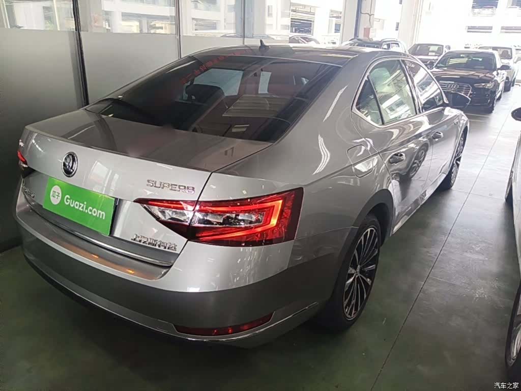 Skoda Superb, 2017 7