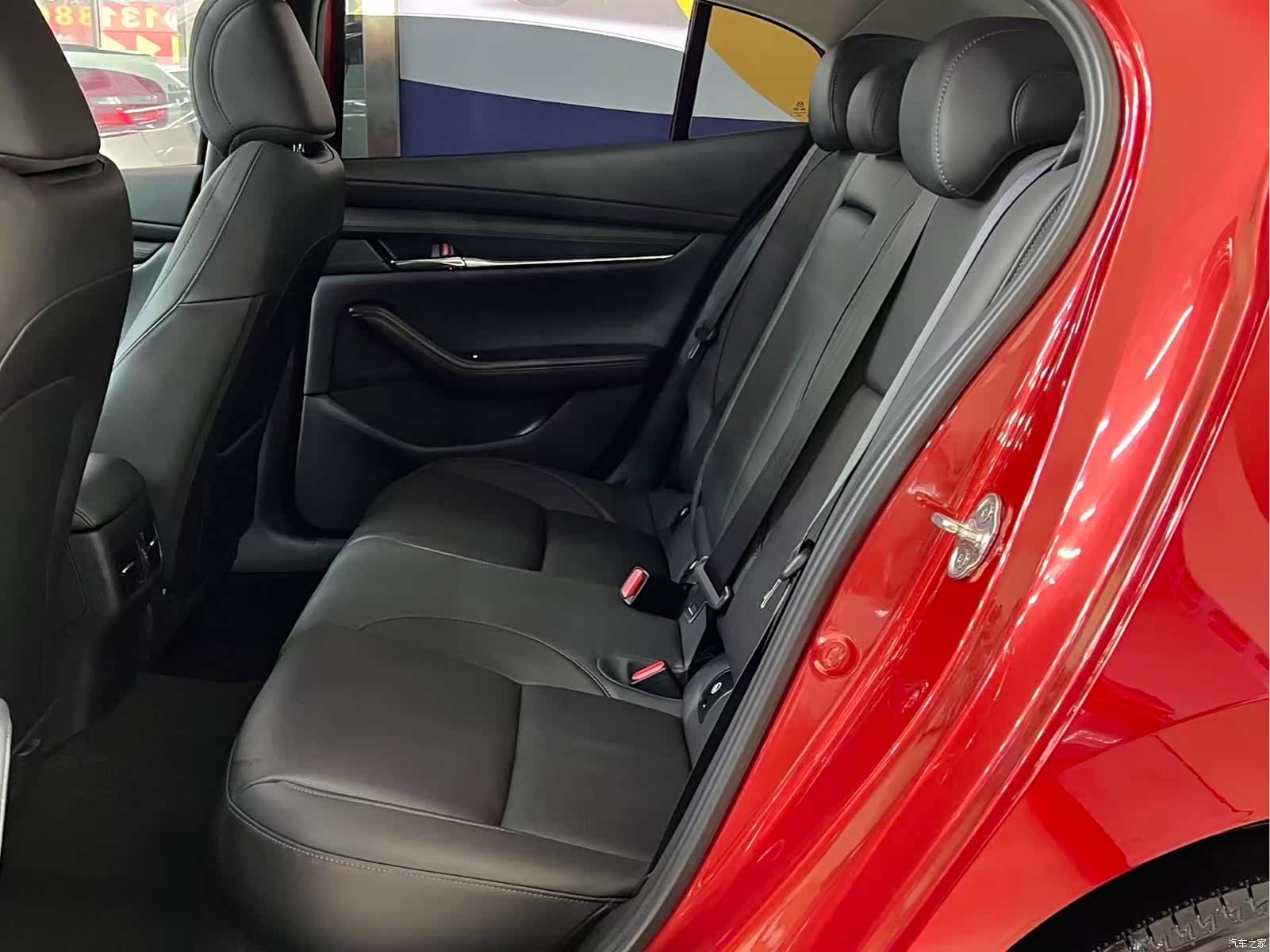 Mazda Mazda3, 2023 13