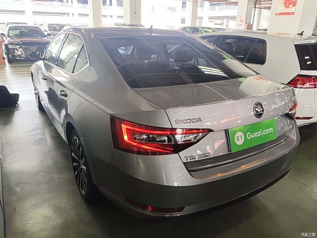 Skoda Superb, 2017 все фото