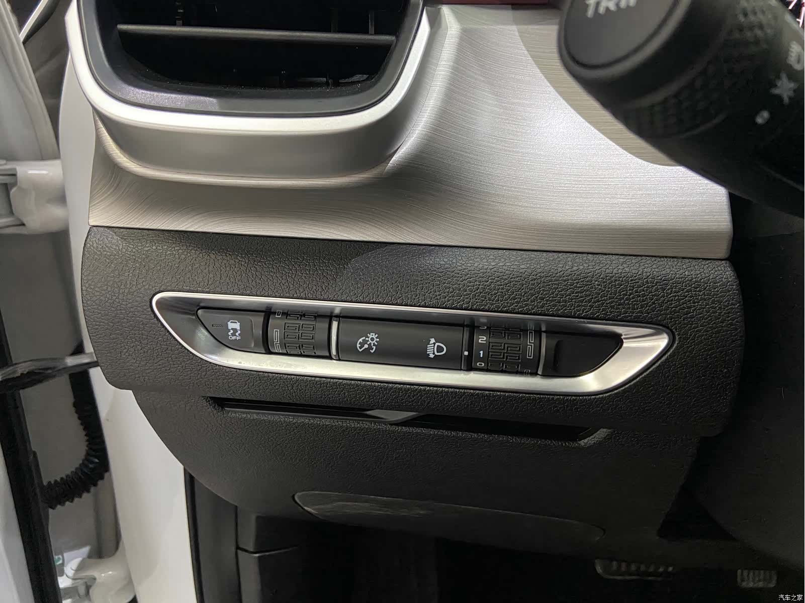 Geely Coolray, 2023 16