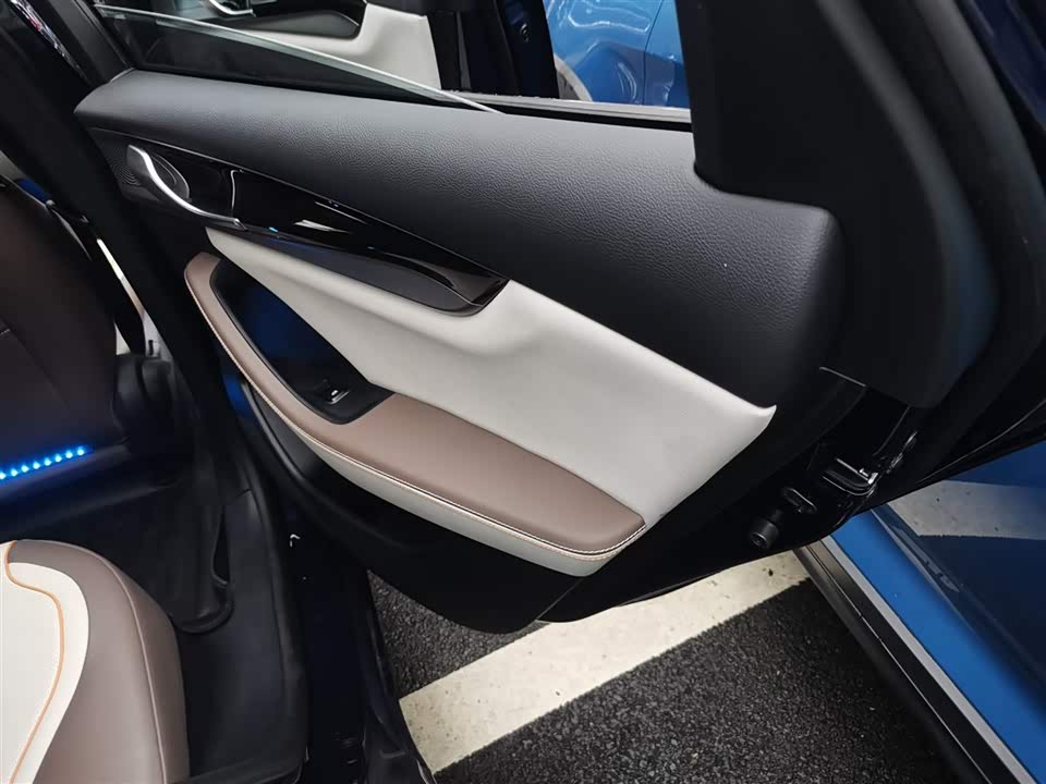 BYD Qin Yuan BYD Qin Yuan