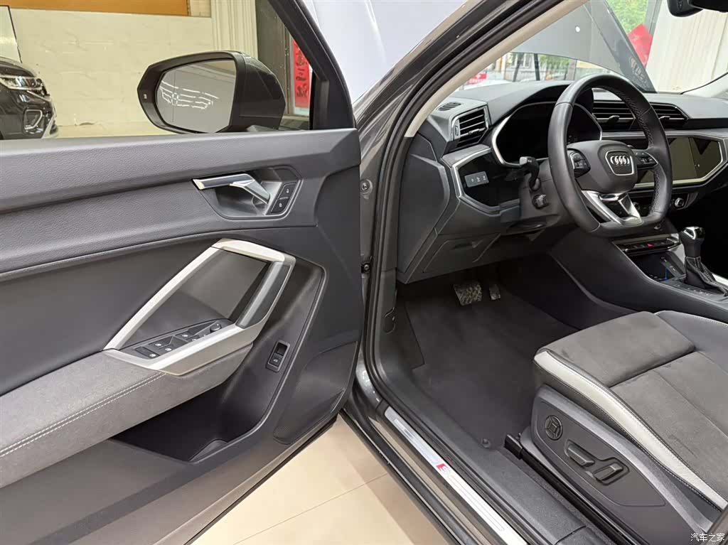 Audi Q3, 2023 8