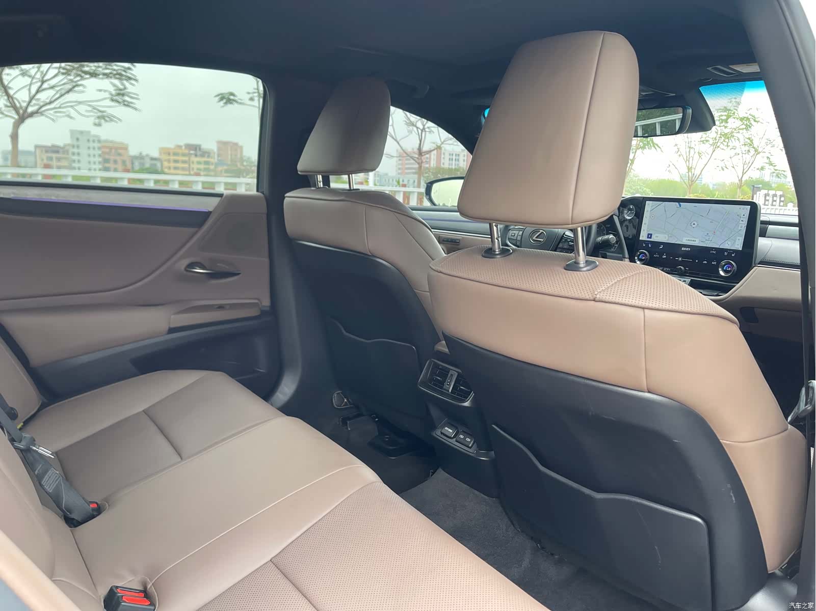 Lexus ES, 2024 13