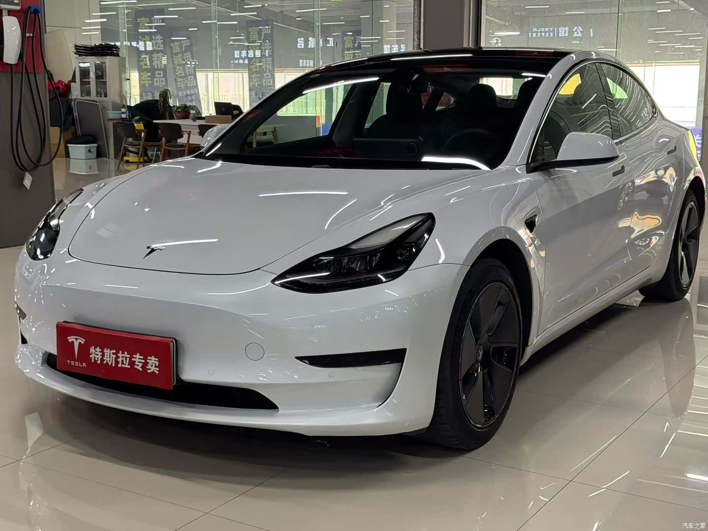 Tesla Model 3, 2021 1