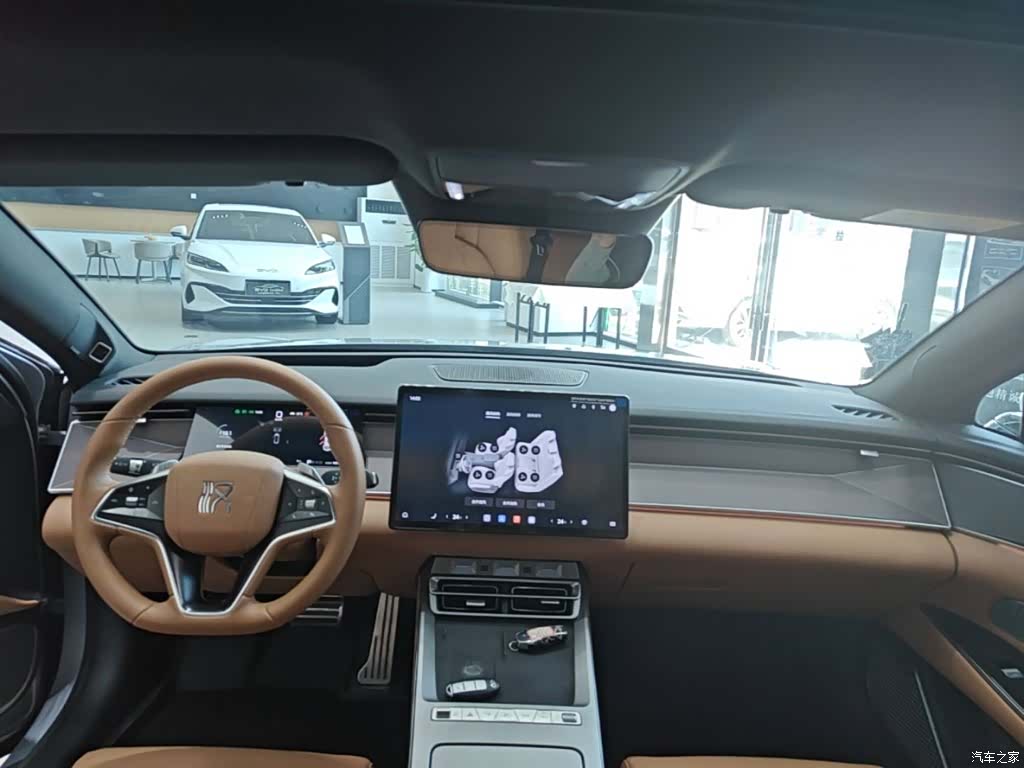 BYD Han, 2025 10