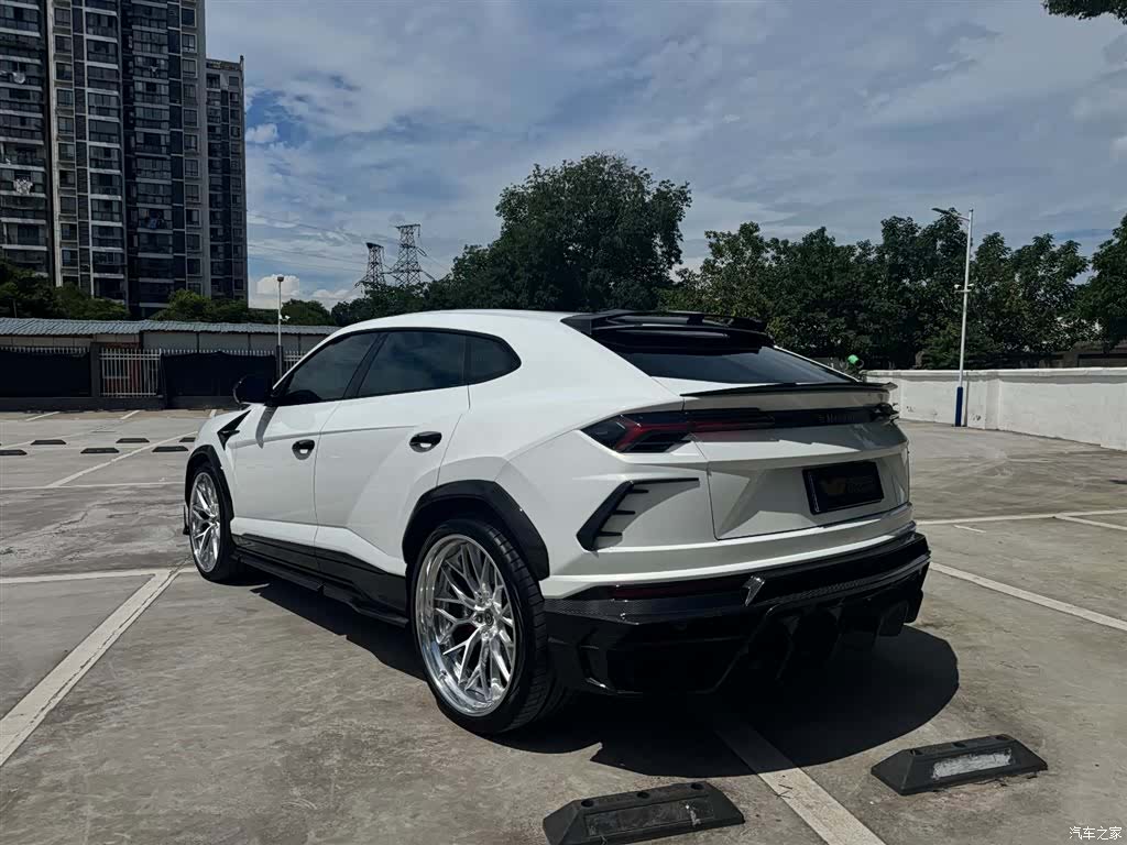 Lamborghini Urus, 2021 6