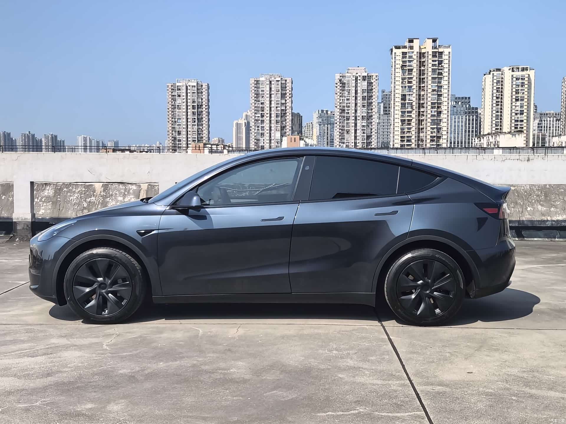 Tesla Model Y, 2024 7