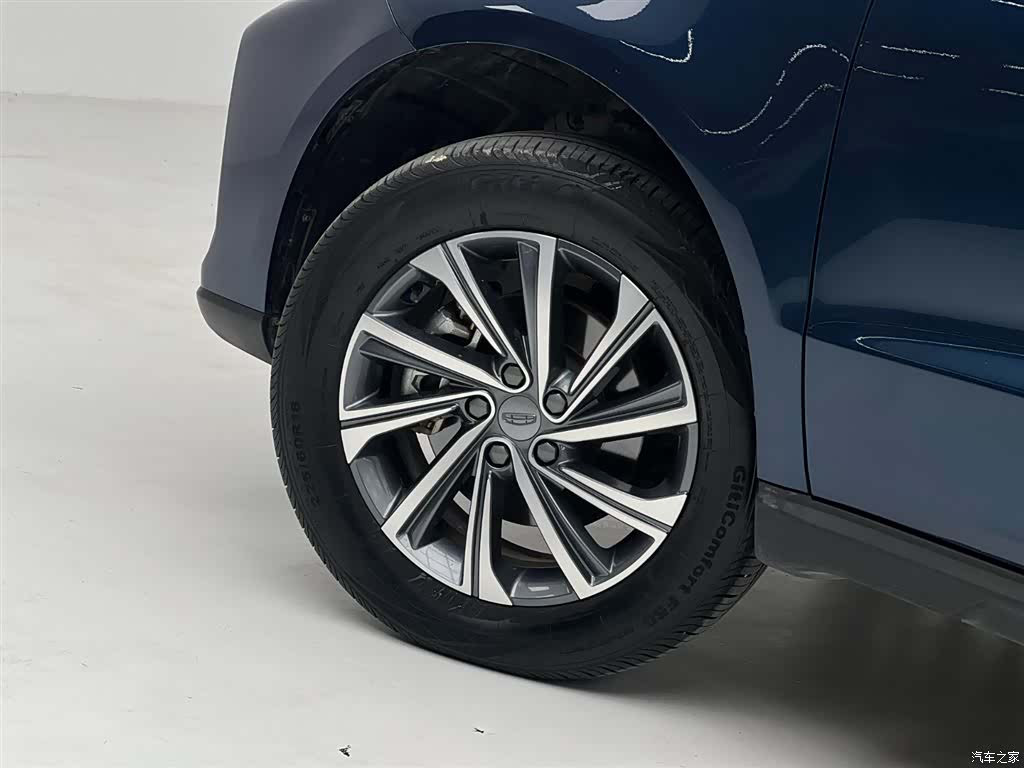 Geely X6, 2022 16