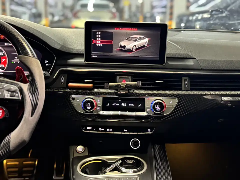 Audi S4