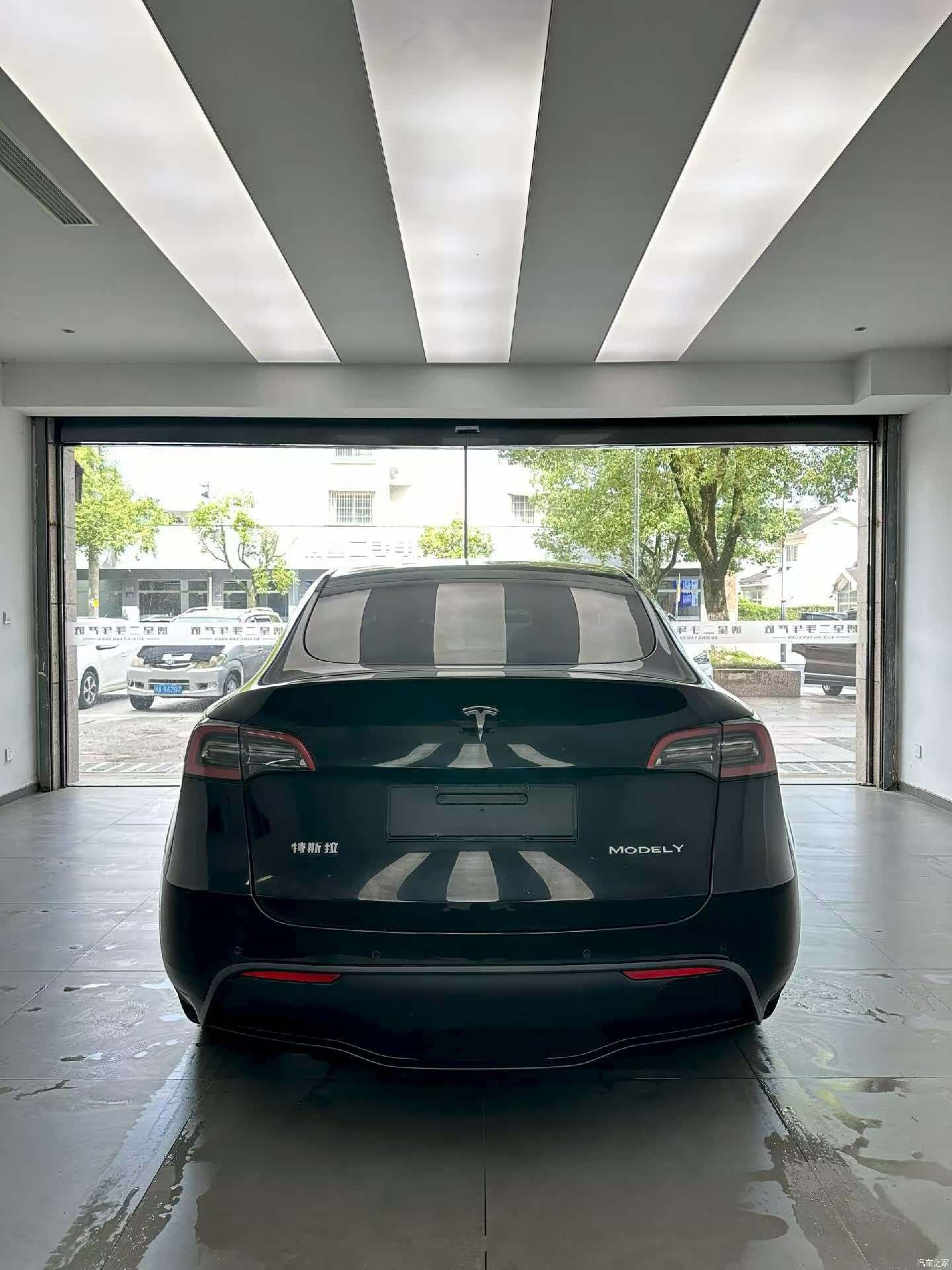 Tesla Model Y, 2021 8