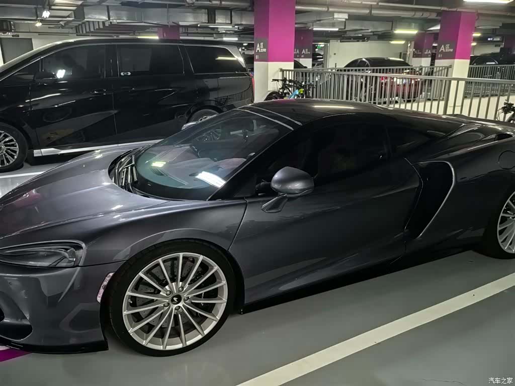 McLaren GT, 2023 2