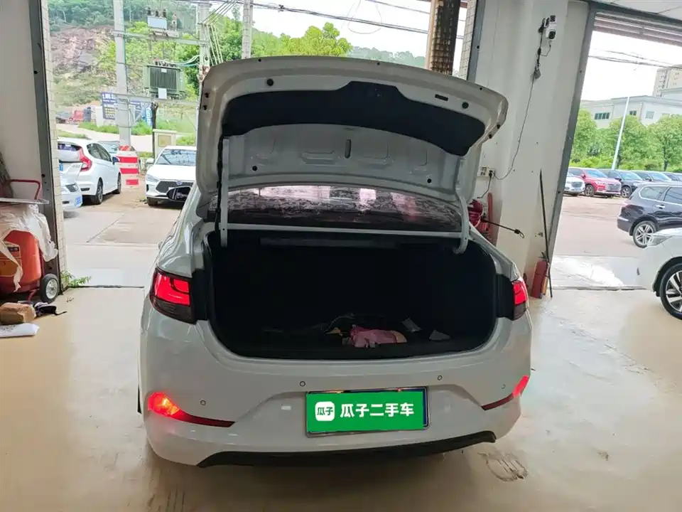 Hyundai Yuedong