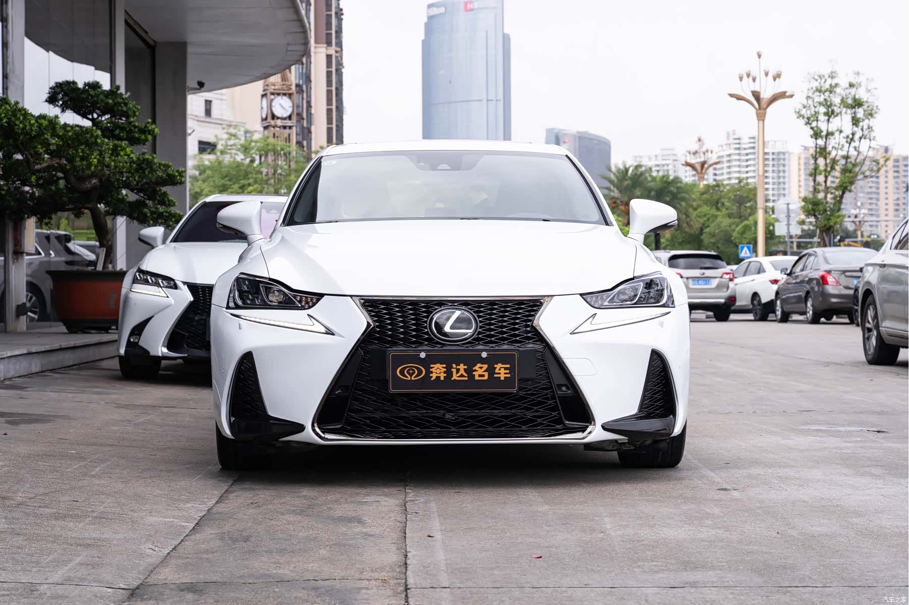 Lexus IS, 2017 2