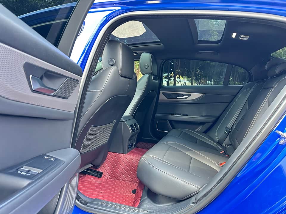Jaguar XEL Jaguar XEL