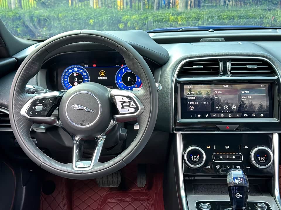 Jaguar XEL Jaguar XEL