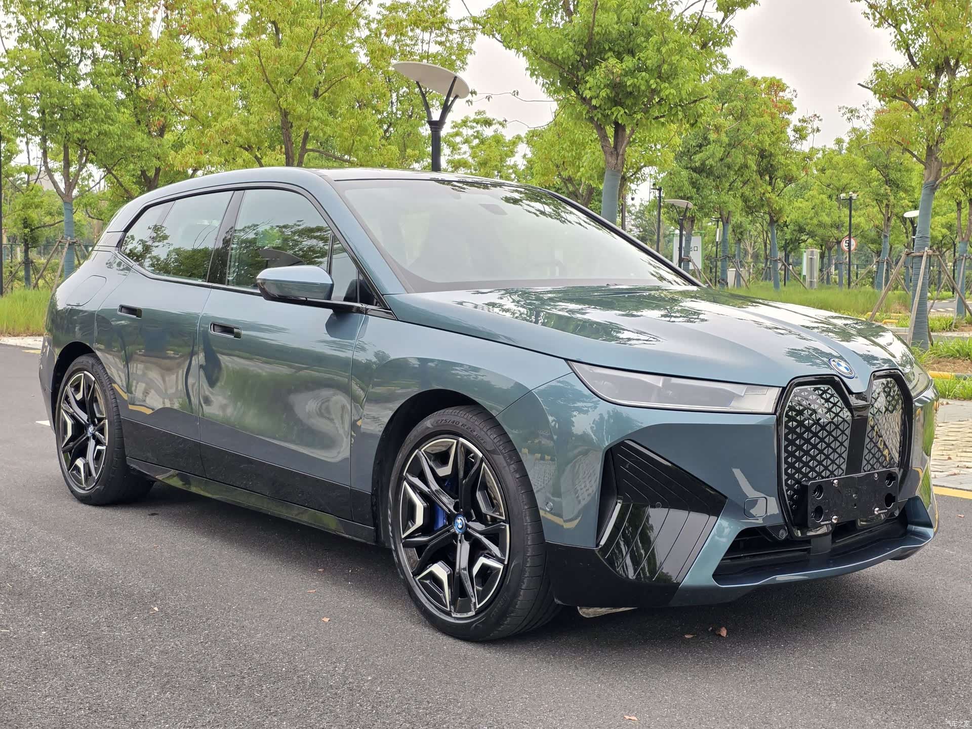 BMW iX, 2022 3