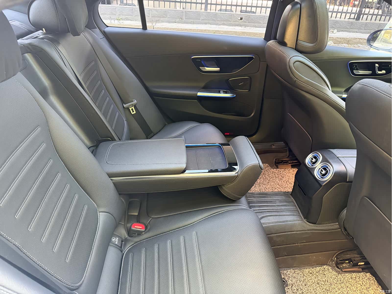 Mercedes-Benz C-Class, 2023 14