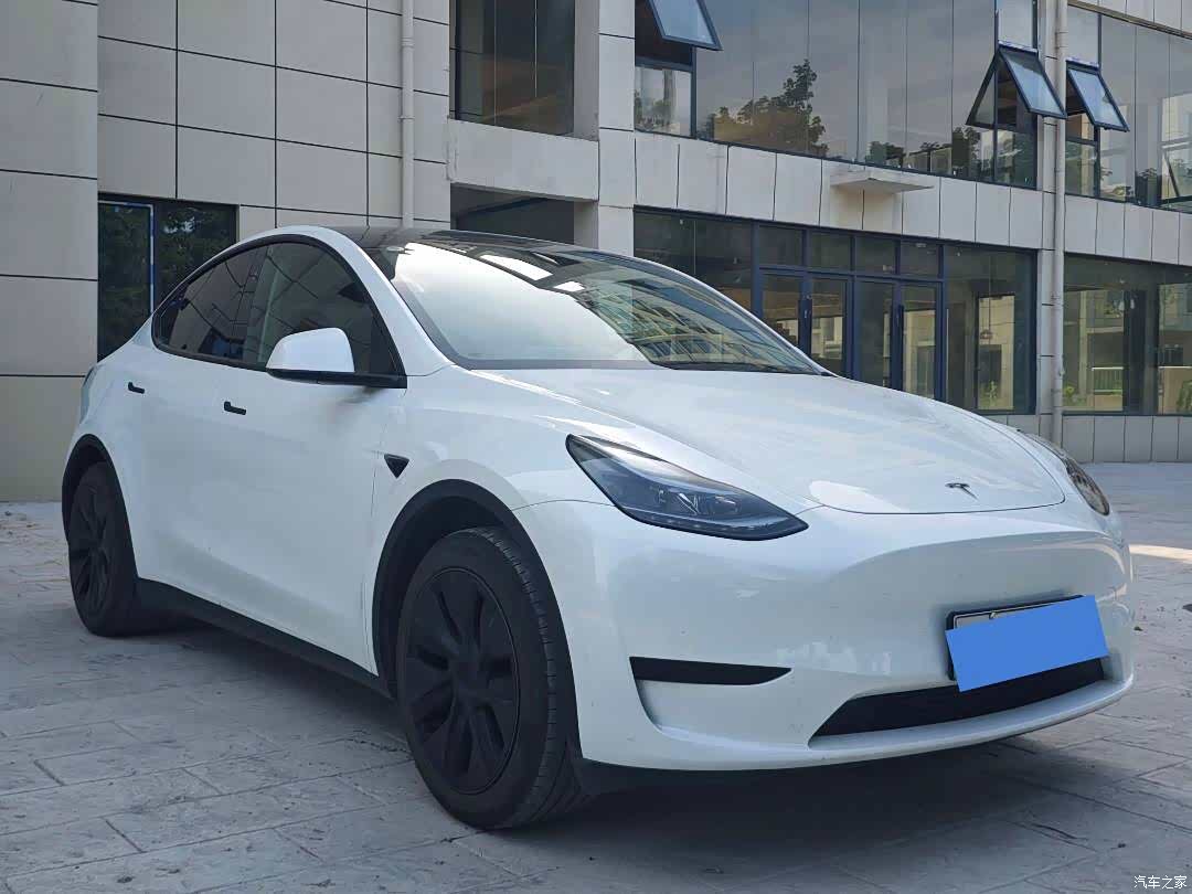 Tesla Model Y, 2024 1
