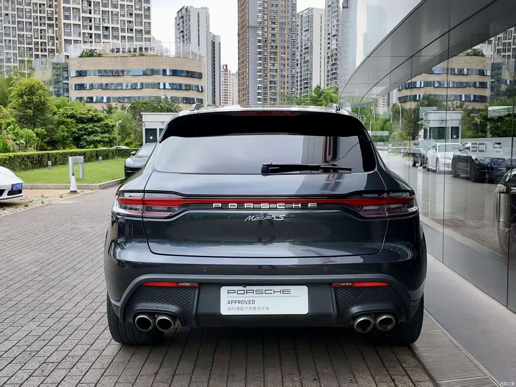 Porsche Macan, 2023 все фото