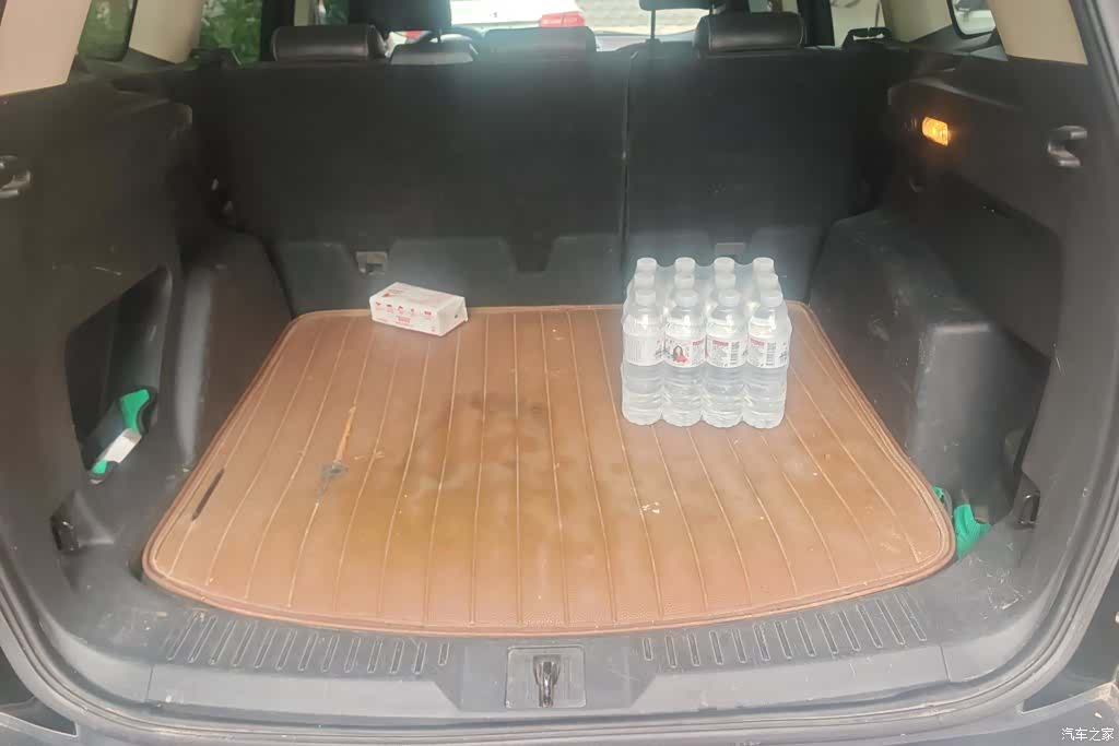 Ford Kuga, 2014 4