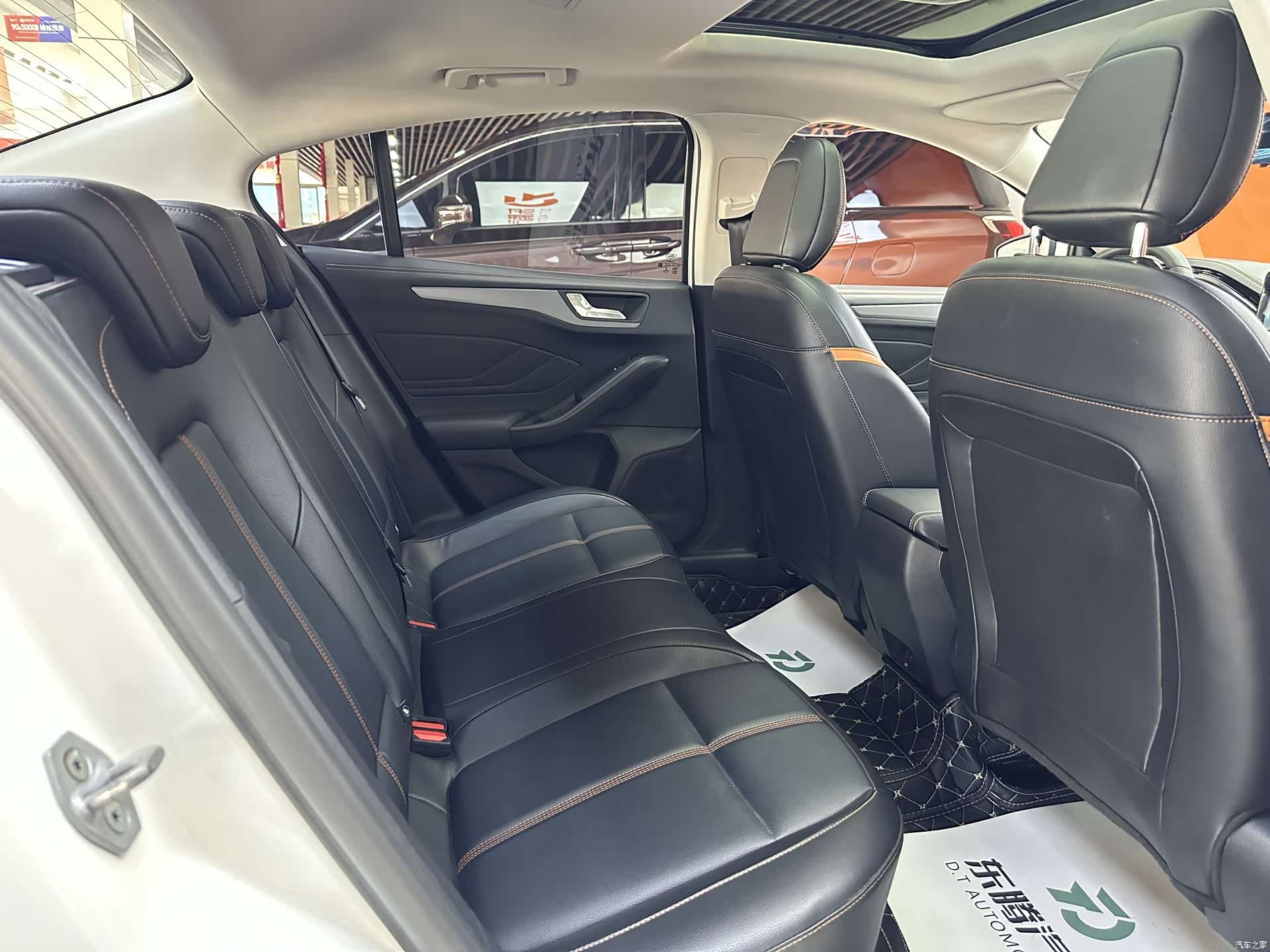 Ford Focus, 2023 17