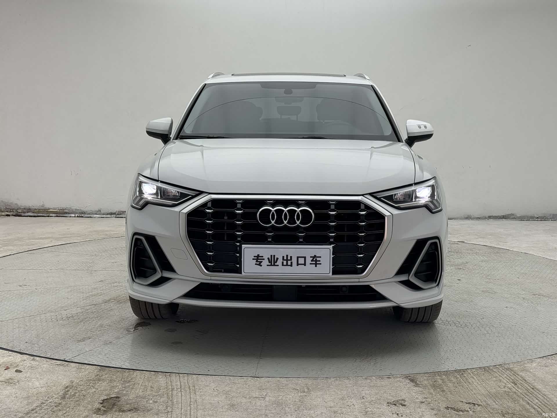 Audi Q3, 2023 3
