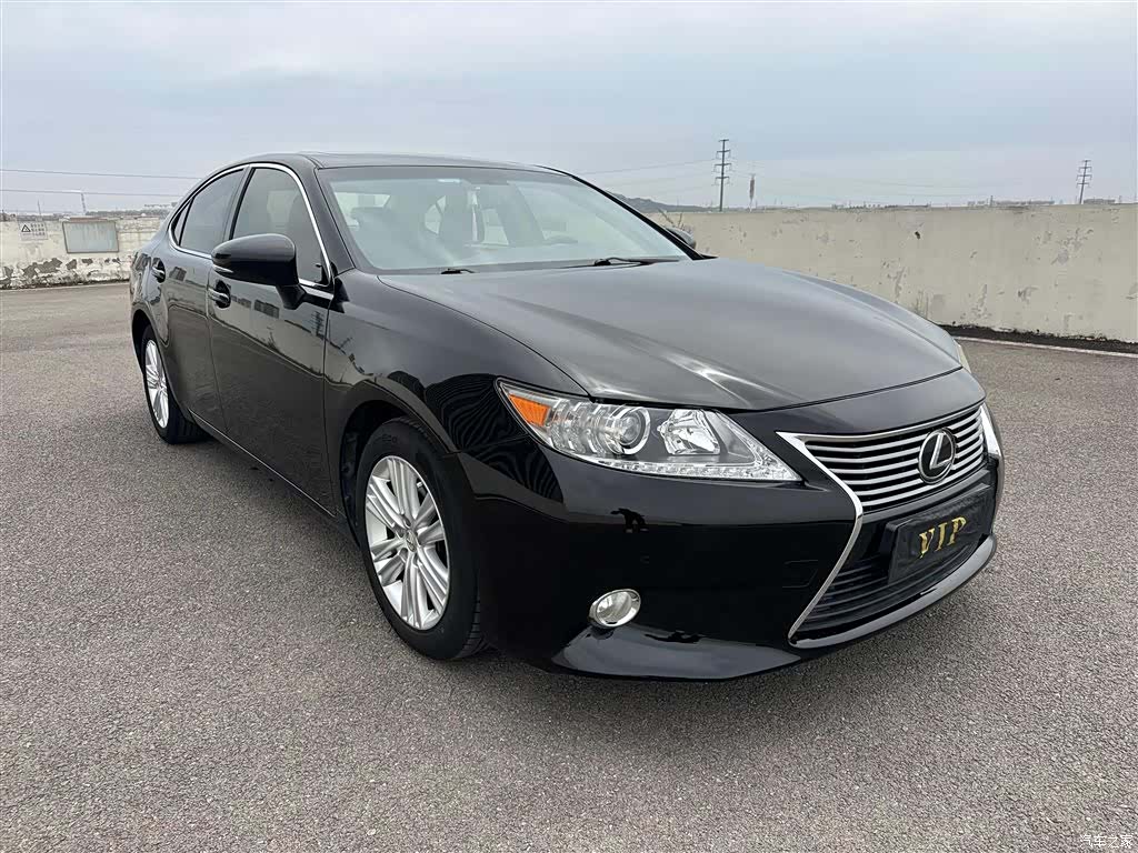 Lexus ES, 2013 3