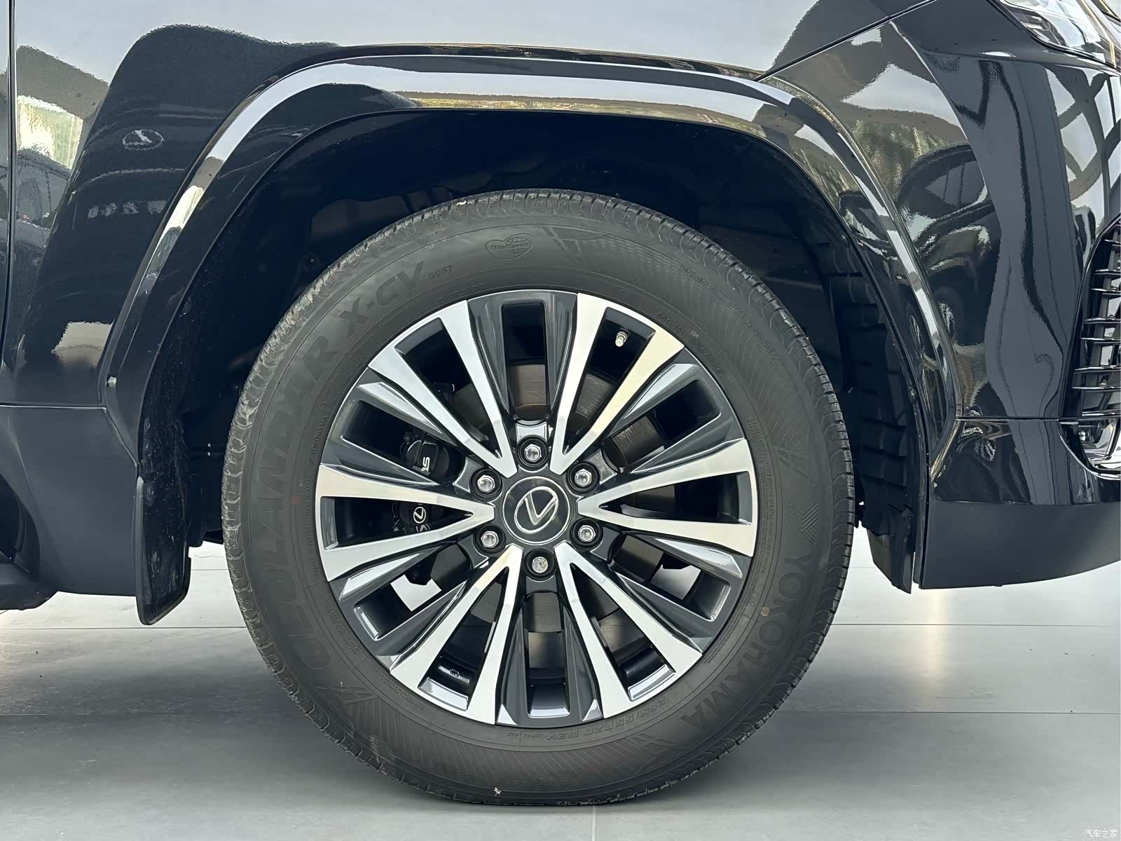Lexus LX, 2024 23