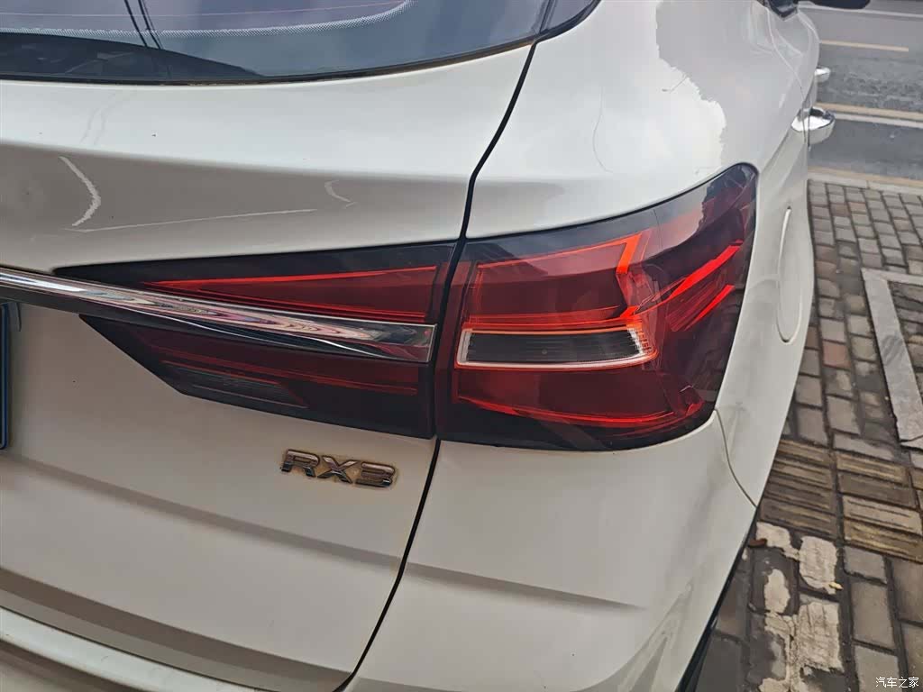 Roewe RX3, 2018 24