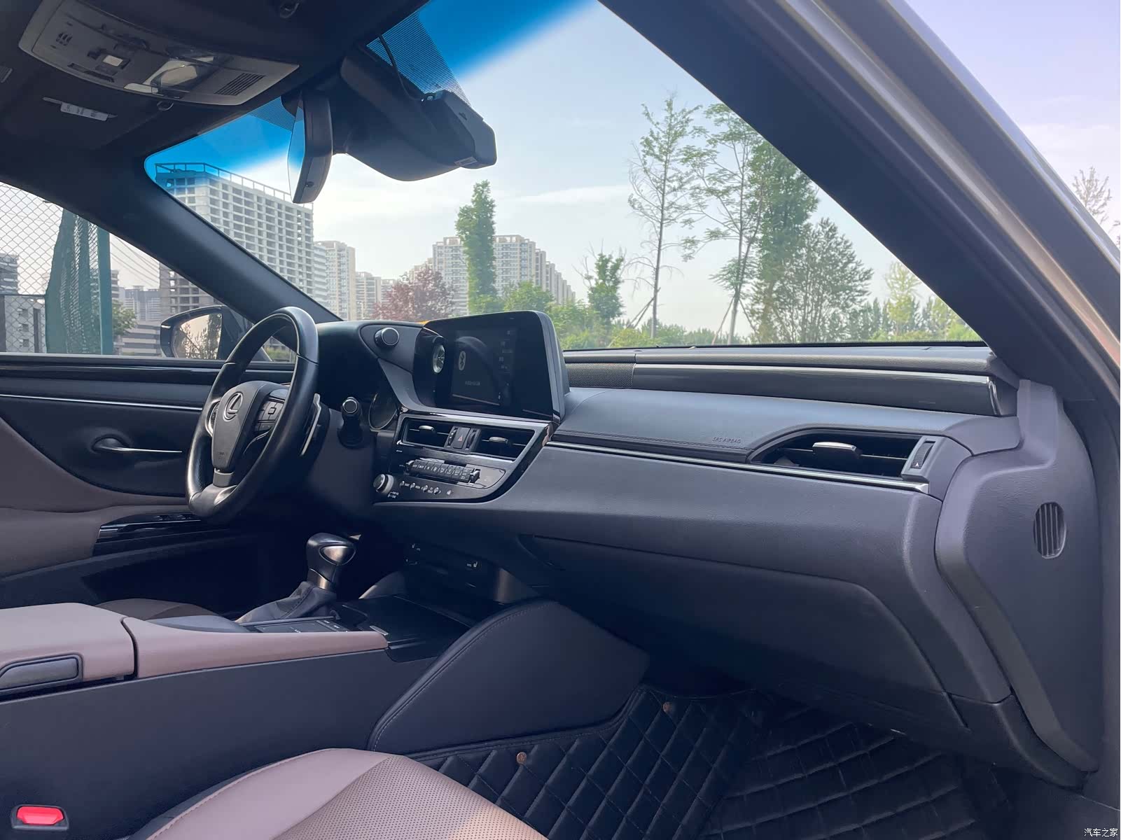 Lexus ES, 2022 11