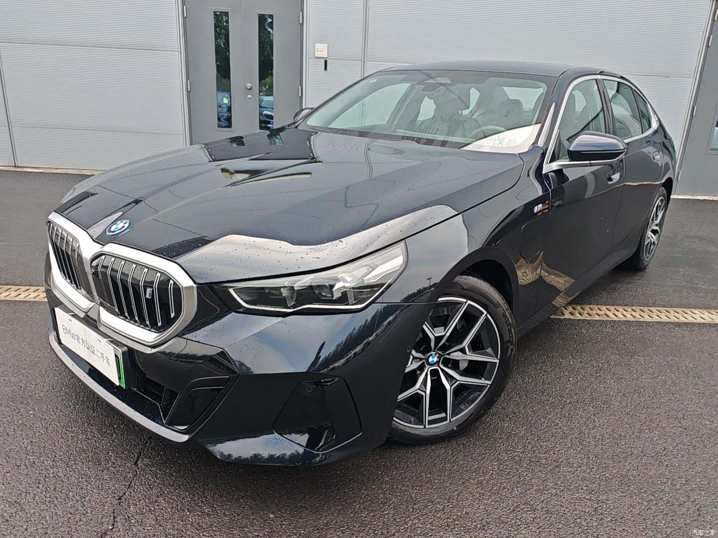 BMW i5, 2025 1