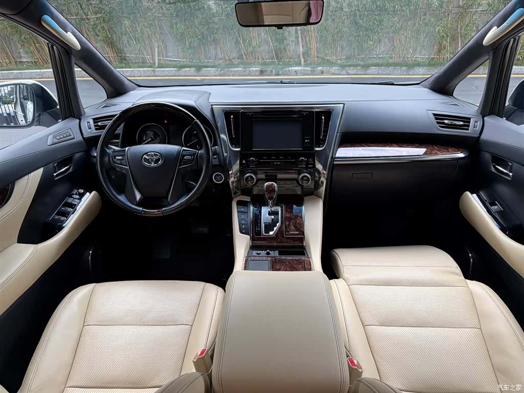 Toyota Alphard, 2019 14