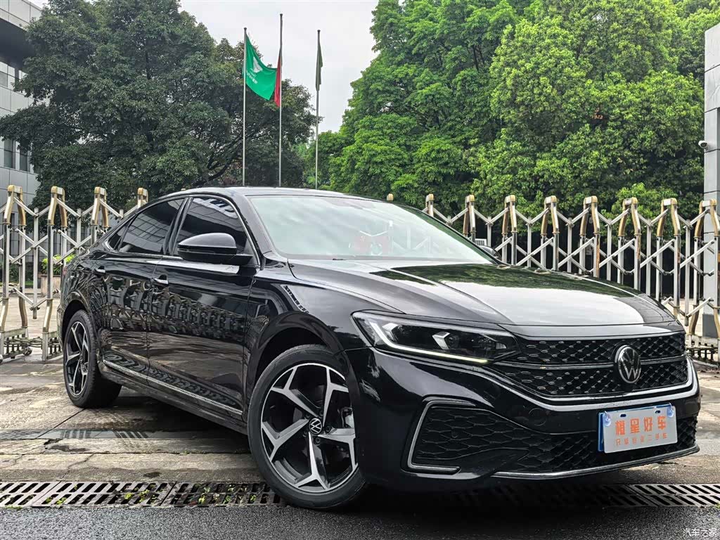 Volkswagen Passat, 2024 3