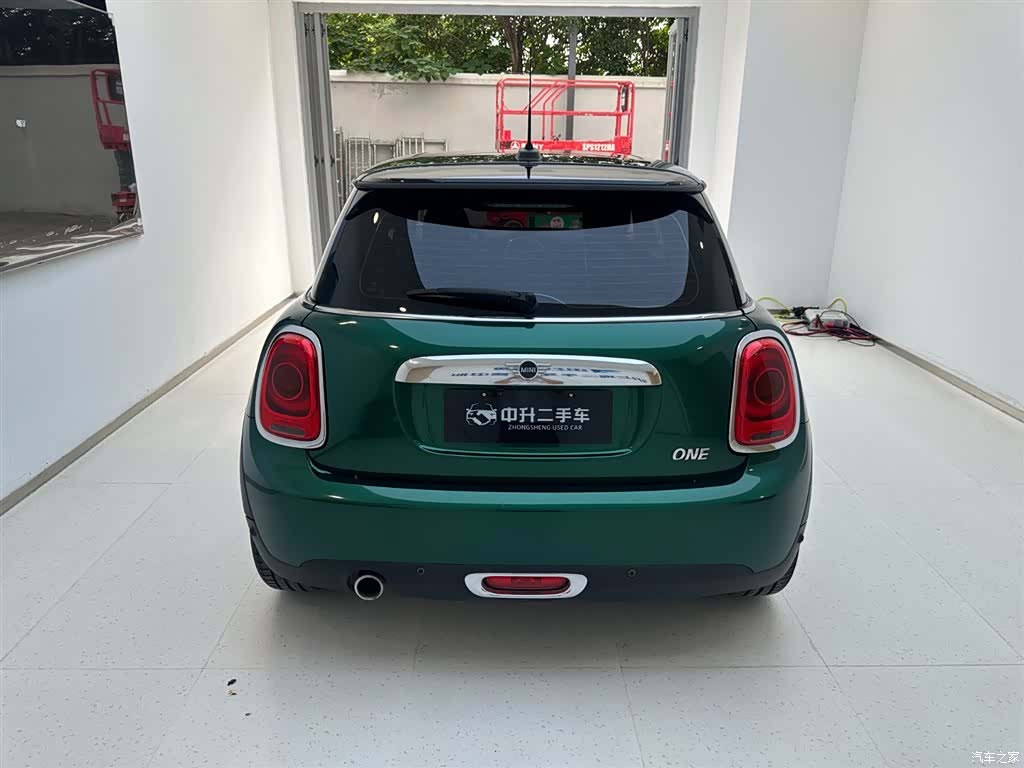 Mini ONE, 2019 4