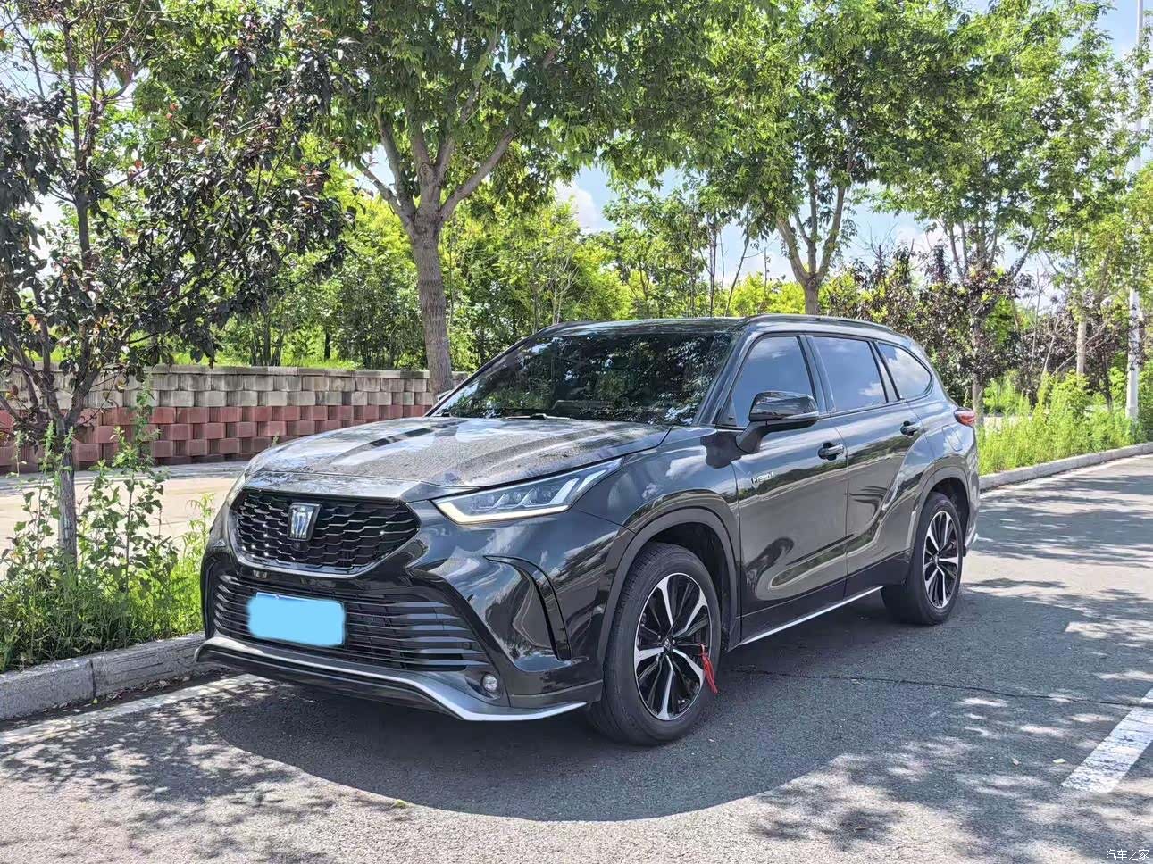 Toyota Crown, 2022 1