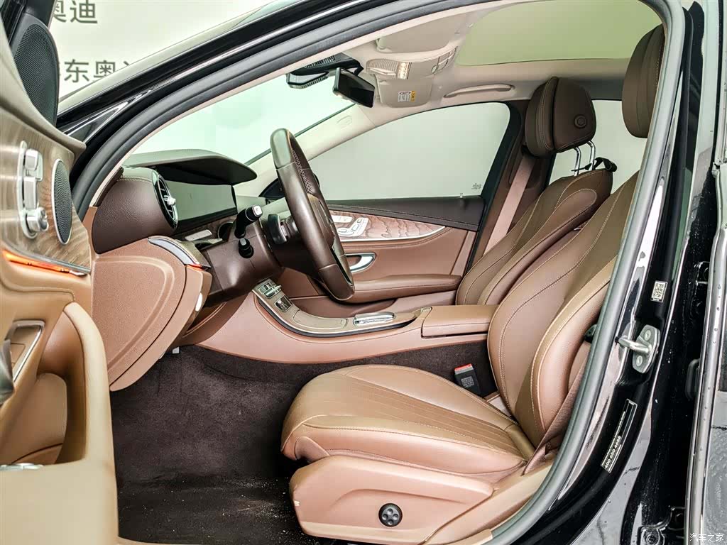 Mercedes-Benz E-Class, 2023 9