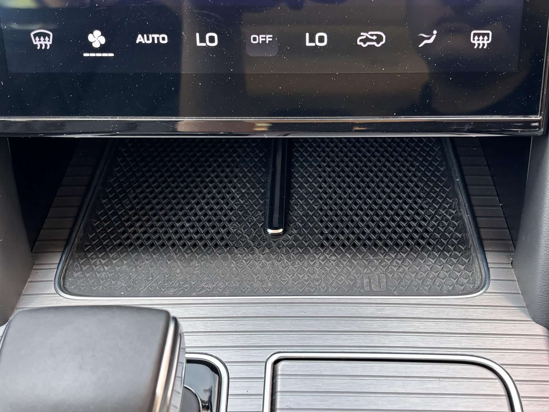 Hongqi HS7, 2024 7