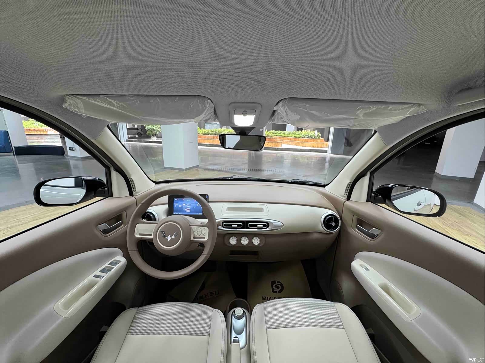 Wuling MINIEV, 2025 11