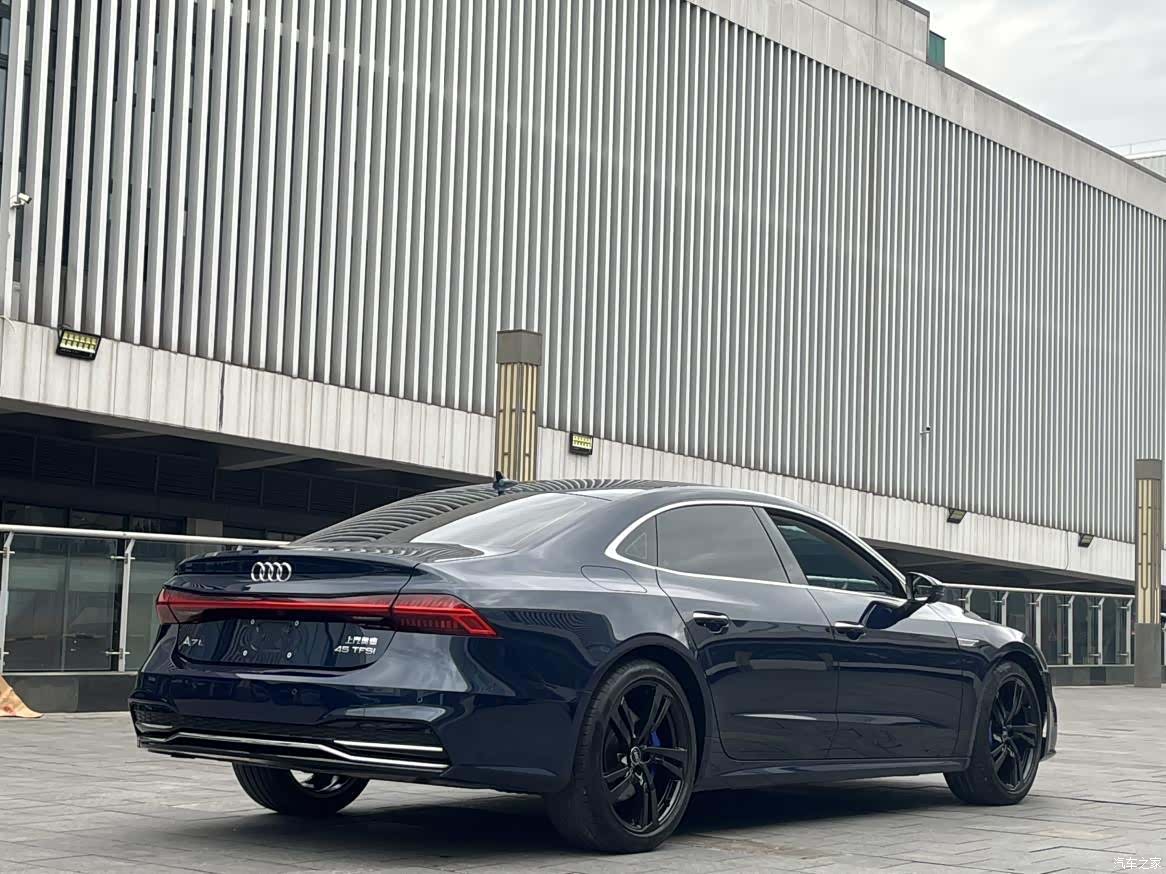 Audi A7L, 2022 10