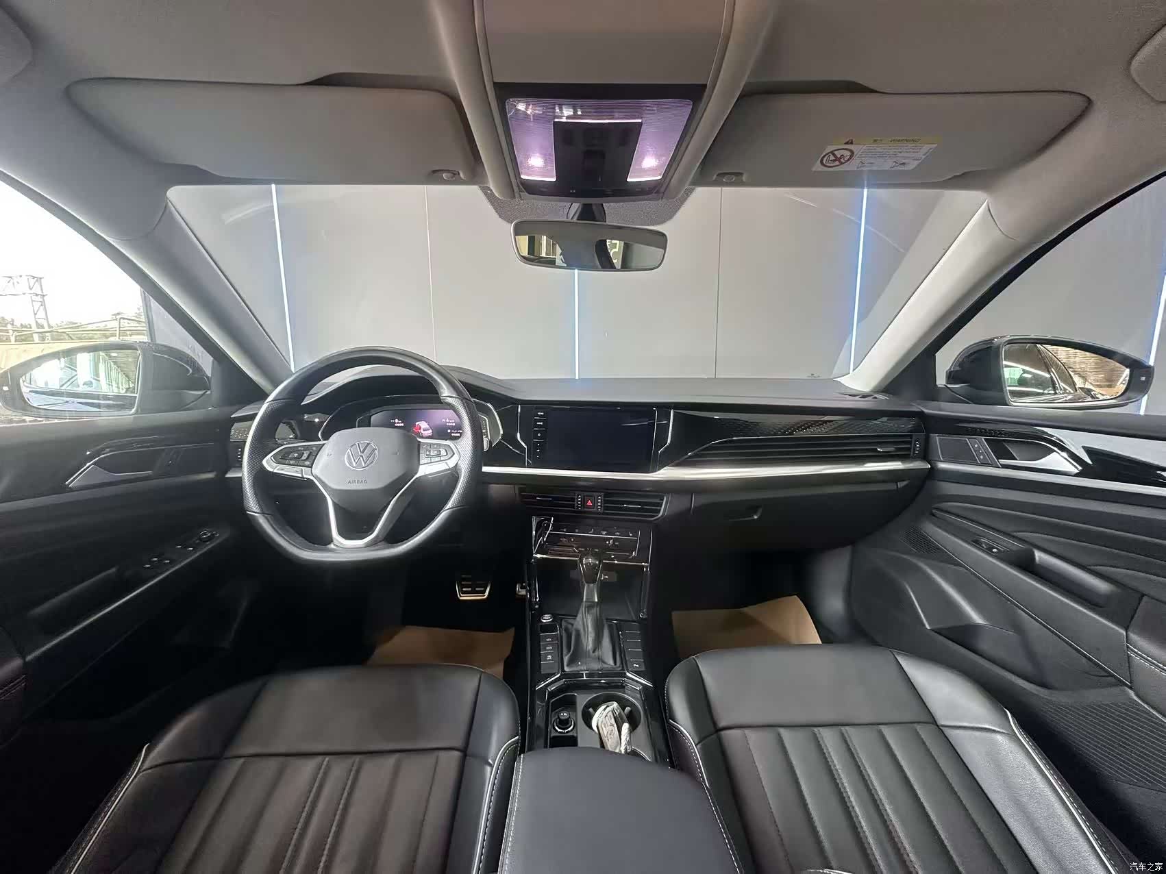 Volkswagen Passat, 2022 9