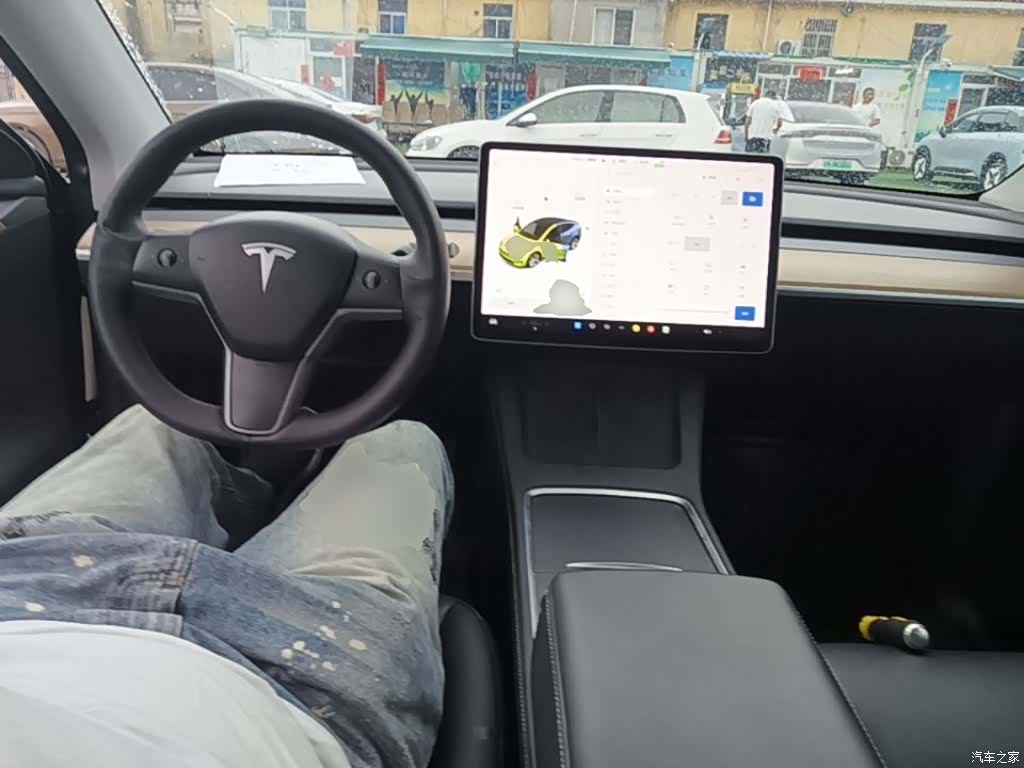 Tesla Model Y, 2021 10
