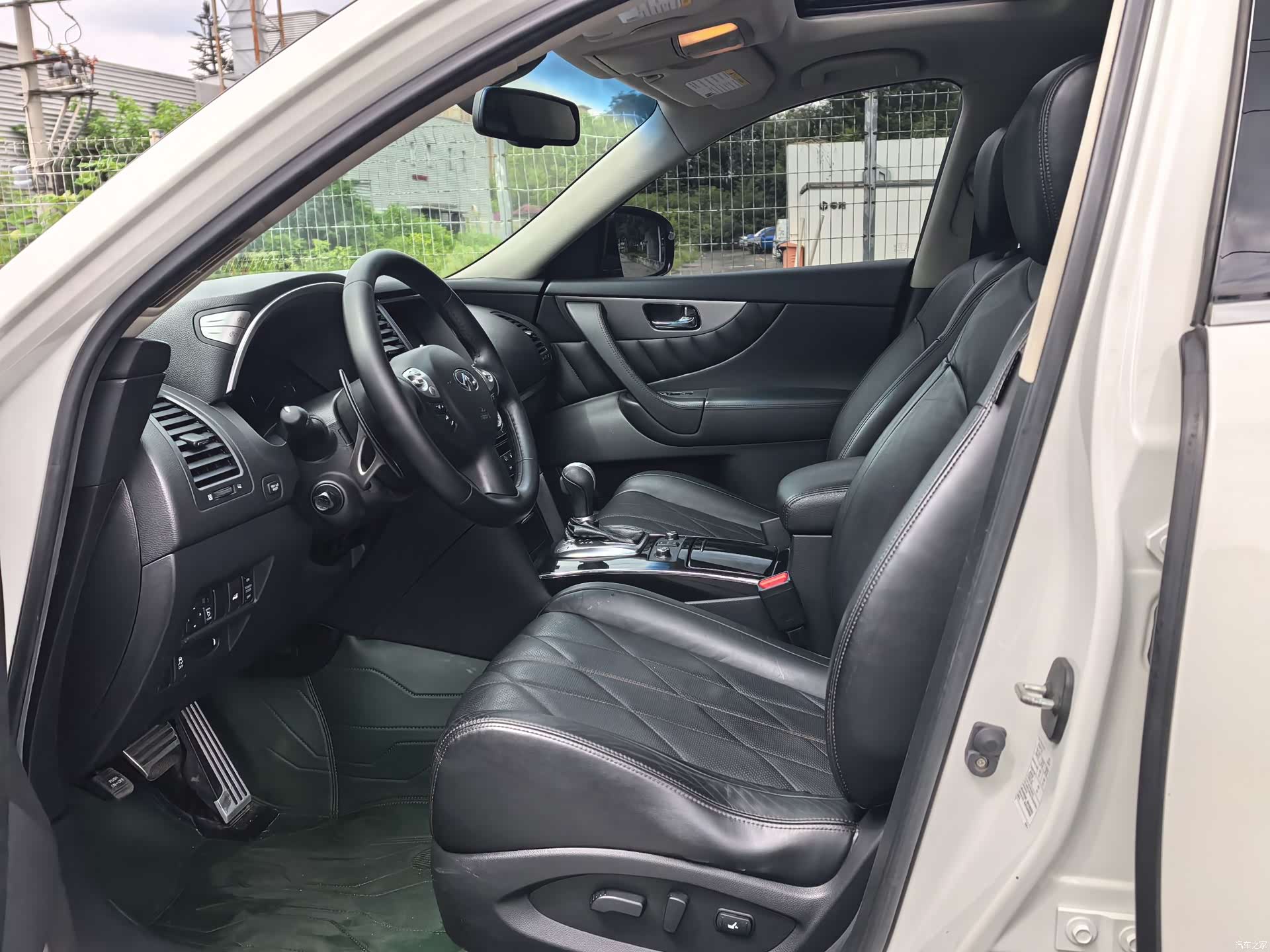 Infiniti QX70, 2016 14