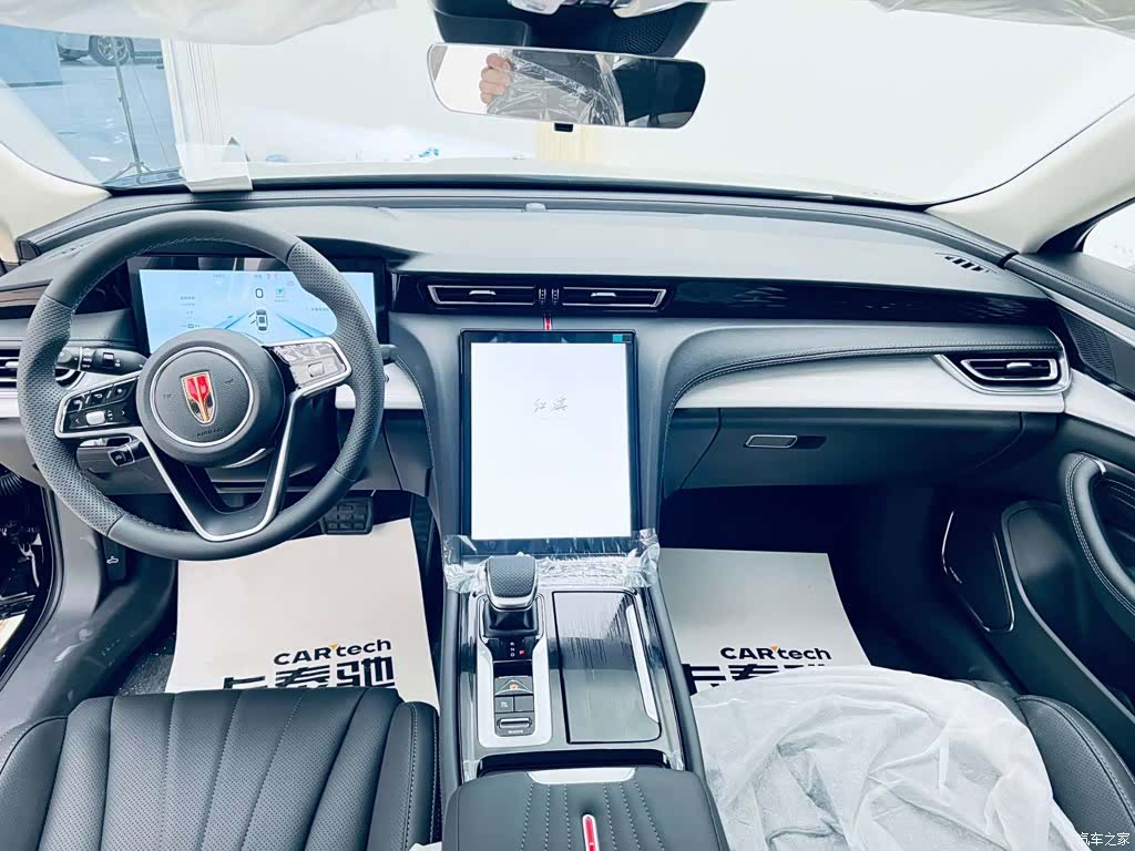 Hongqi H5, 2025 11